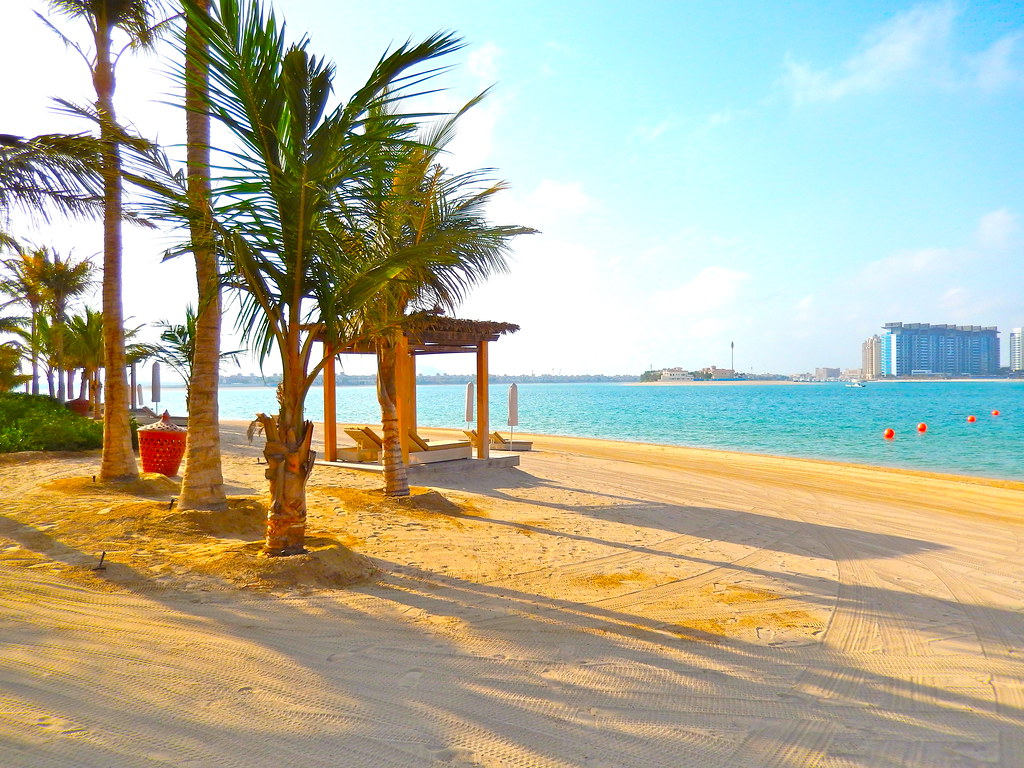 Beach and cabana at One&Only The Palm in 2013, photo by Studio Sarah Lou