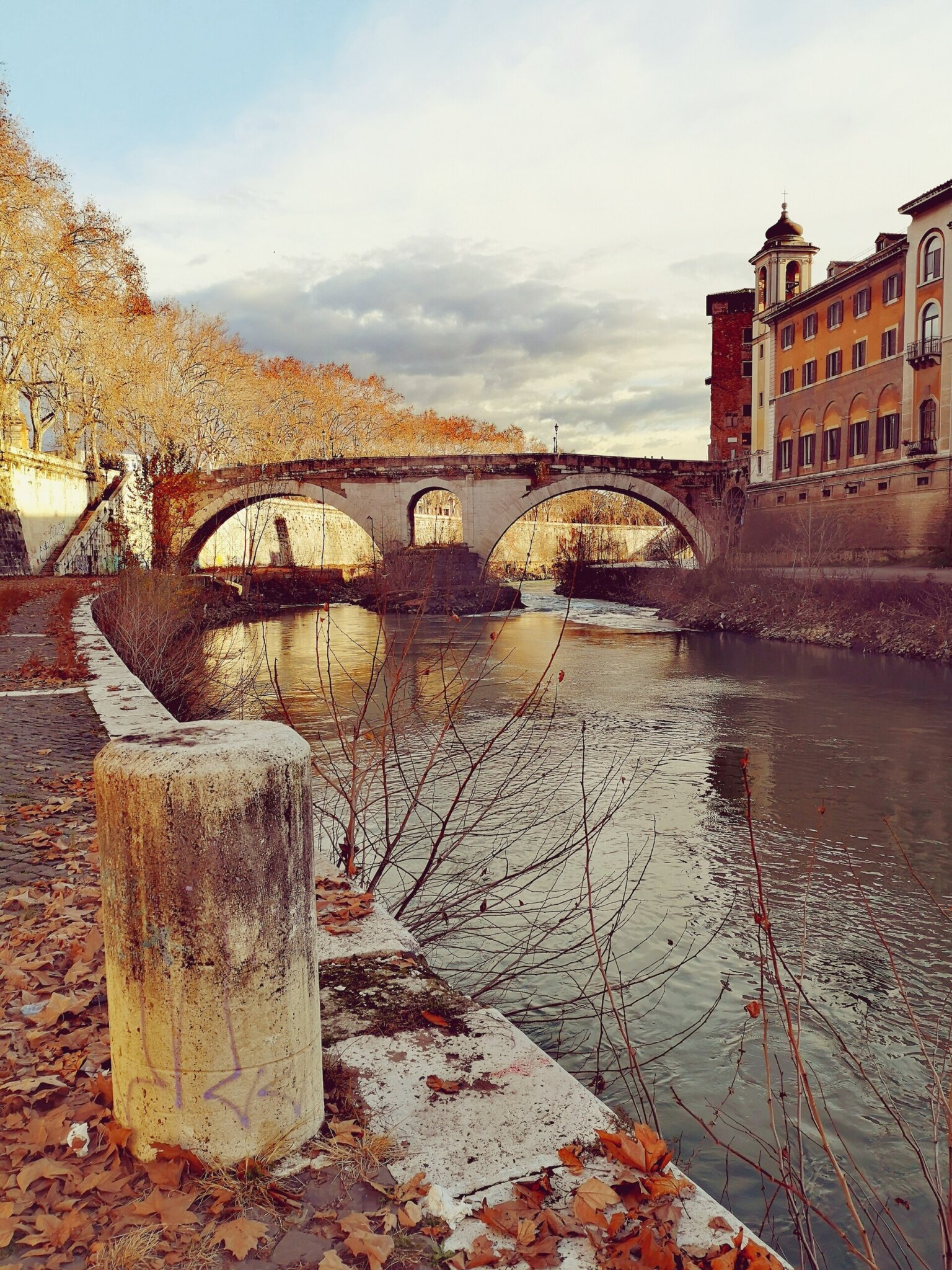Ponte Fabricio in the surroundings of citizenM Rome (not part of the hotel)